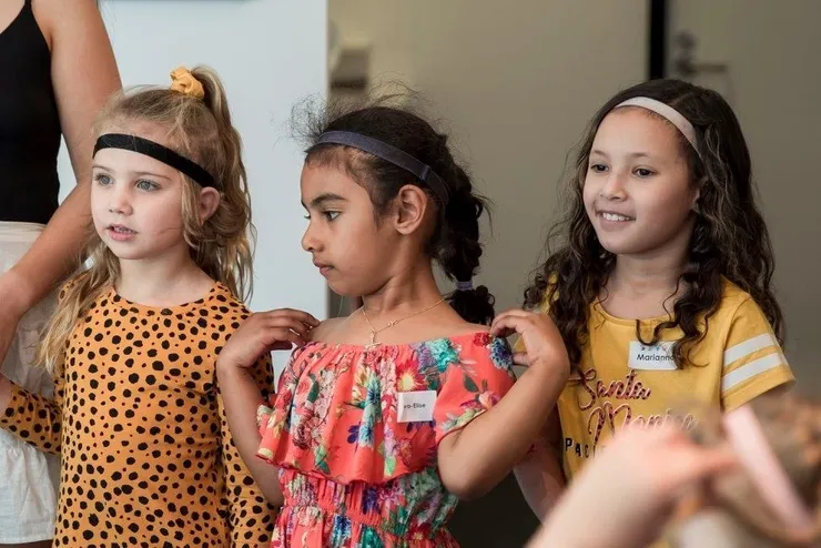 girls-group-program Three girls attending a microtia and atresia group program