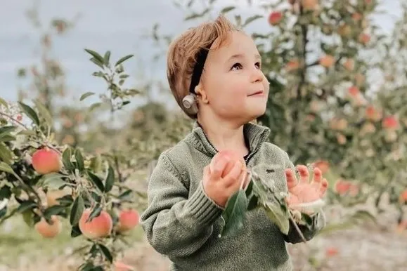 toddler-with-hearing-loss Toddler with hearing loss
